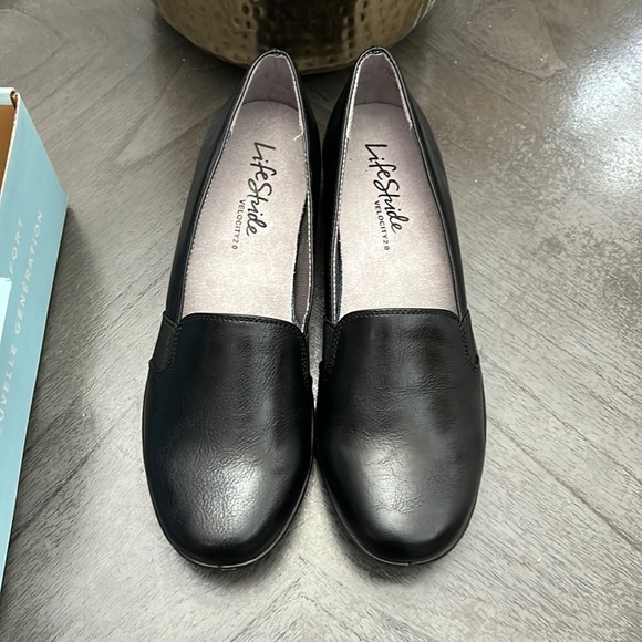 LifeStride Isabelle Wedge Slip-On - Picture 6 of 12